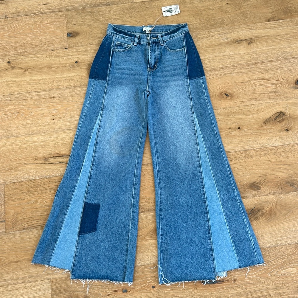 Super wide bottom jeans